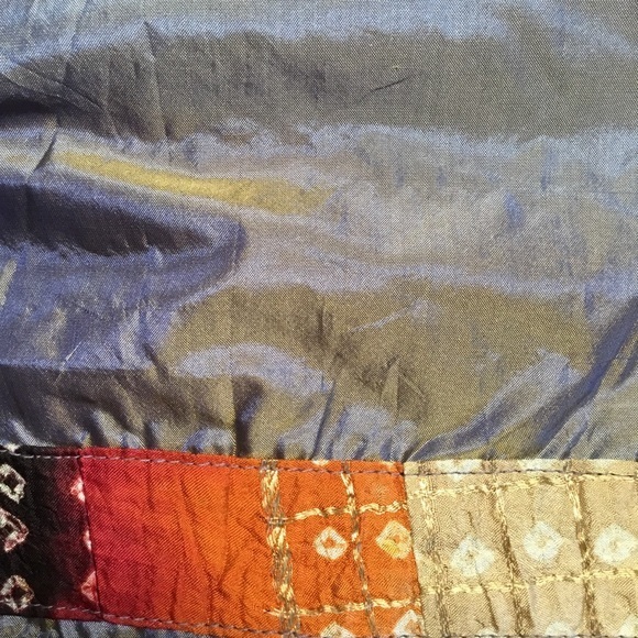 Iridescent silk top with beautiful patchwork trim - Picture 6 of 6